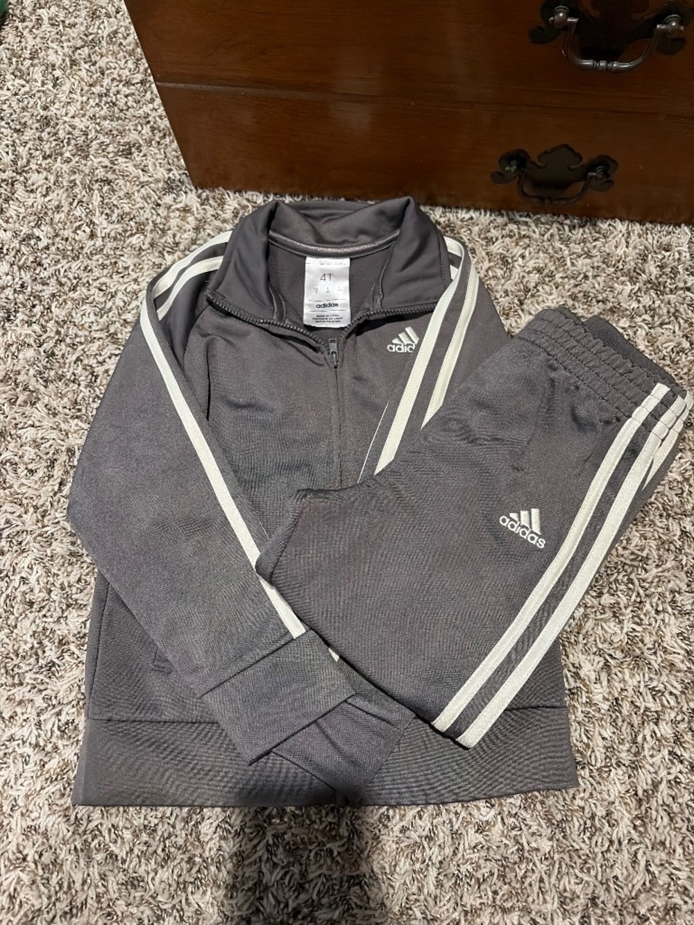 Adidas jogger set